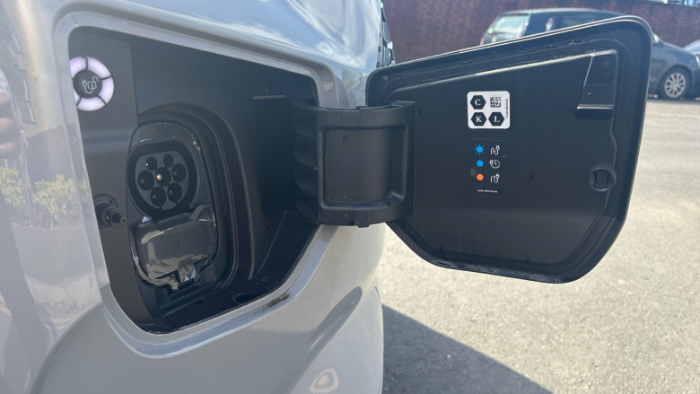 Ford Transit Custom E-320 L1 Rwd 100kW 65kWh H1 Van Limited Auto